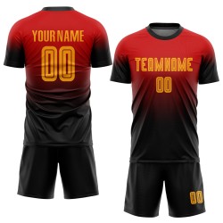 Maillot de football personnalisé rouge, or et noir, imprimé par sublimation